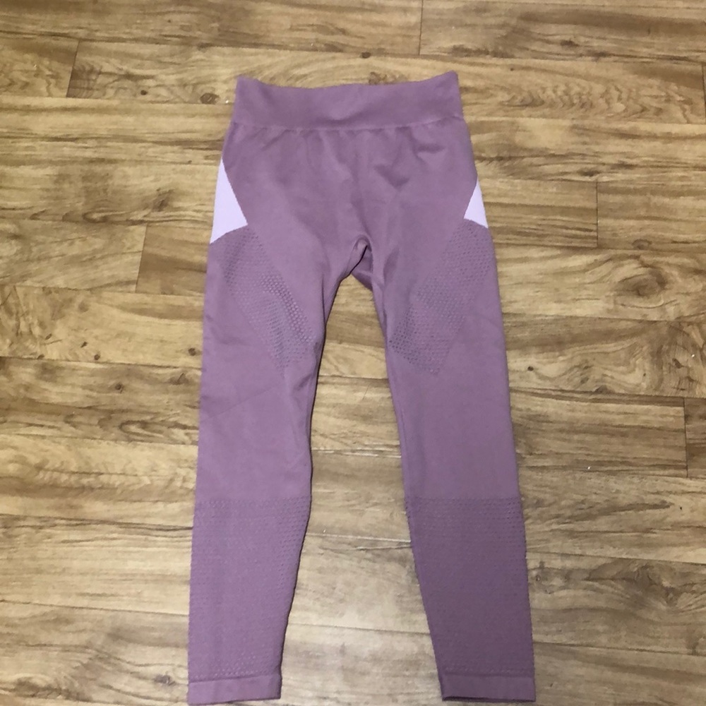 SOLD❗️❗️Demi Lovato Fabletics Leggings